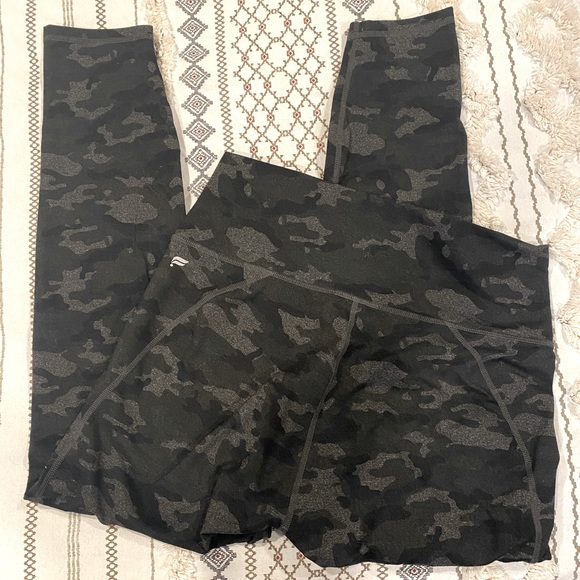 Fabletics Pants - Fabletics Powerhold High Waisted 7/8 Leggings